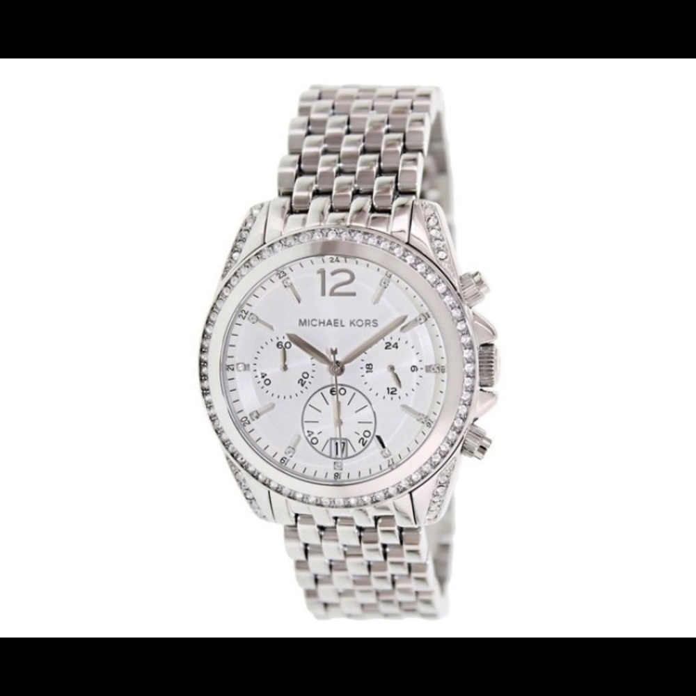 🌼🌸Michael Kors🌼🌸
Silver Chronograph Watch